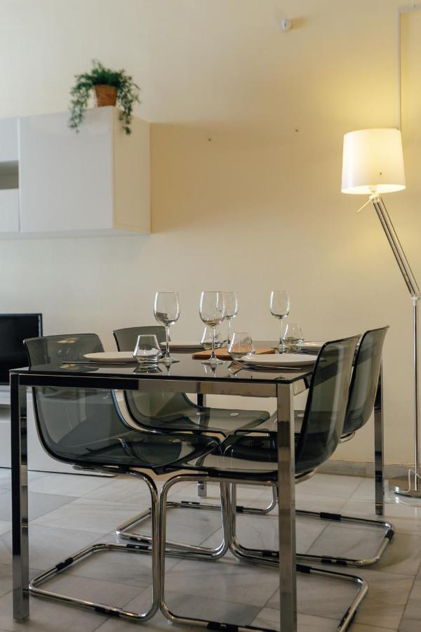 Alohamundi San Vicente Apartment เซบีญา ภายนอก รูปภาพ